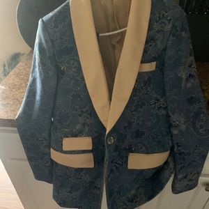 Prom/homecoming jacket/Son is 6'3 that wore it.